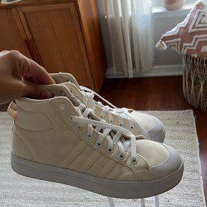 Adidas High Top Sneaker